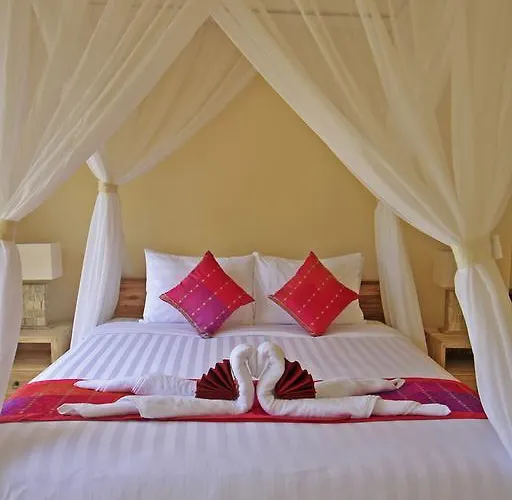 Rumah Lumbung Villa