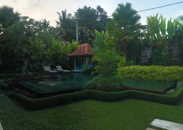 Villa Rumah Lumbung *