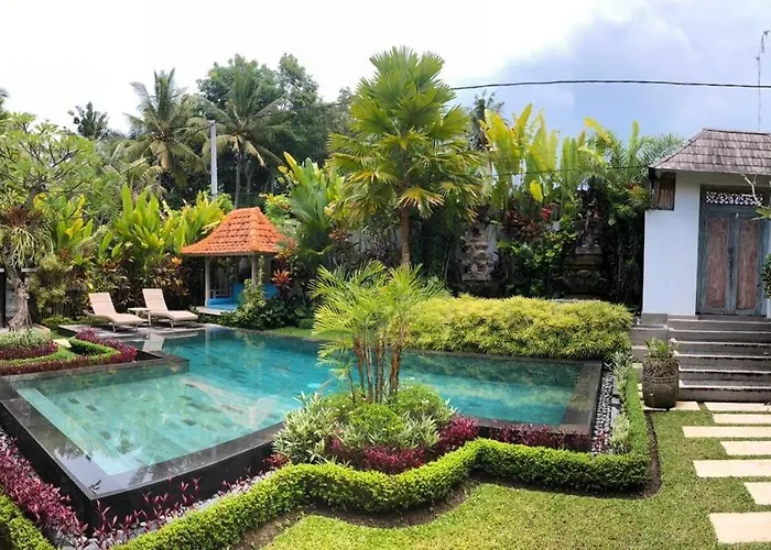 Rumah Lumbung Villa
